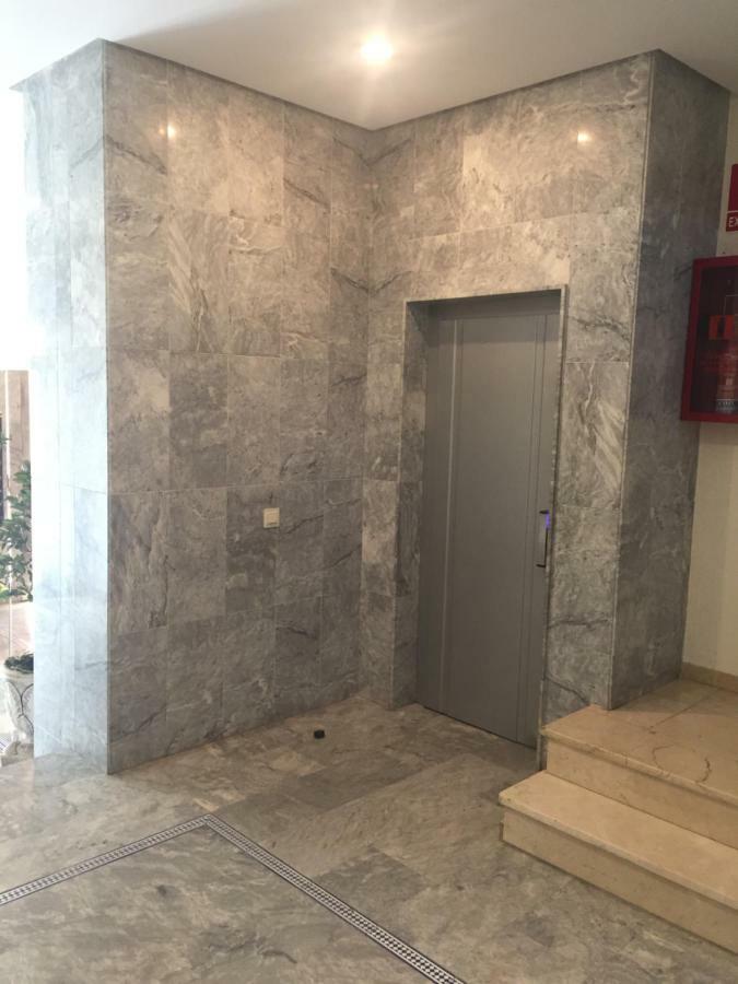 فندق فوينخيرولافي  El Piso المظهر الخارجي الصورة